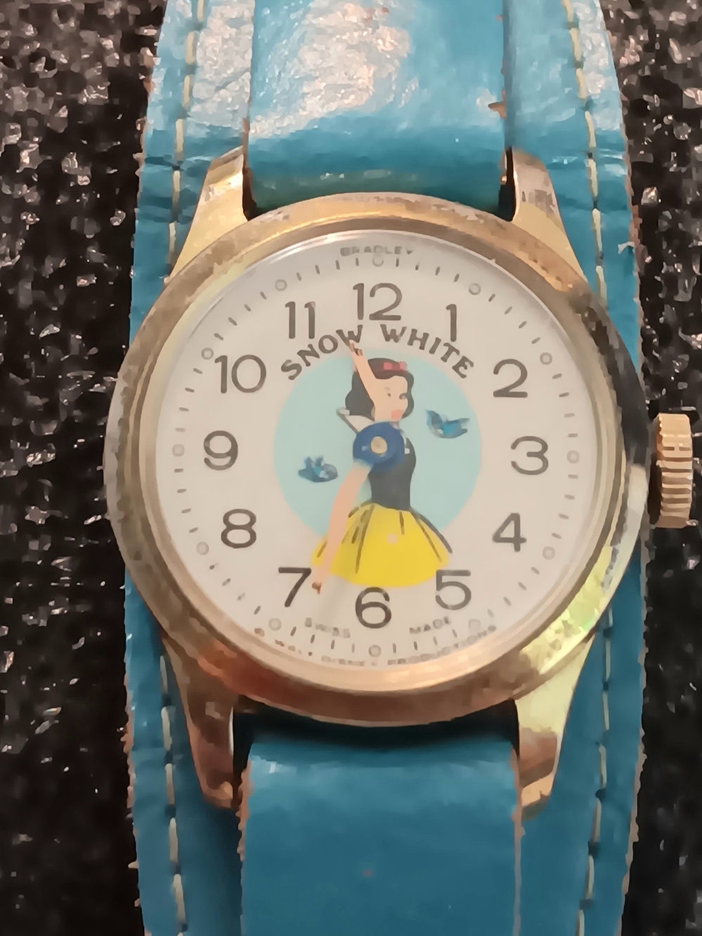 Vintage Disney Hand-Wound Watch Collection with Invicta Limited Edition Case - Picture 12 of 15